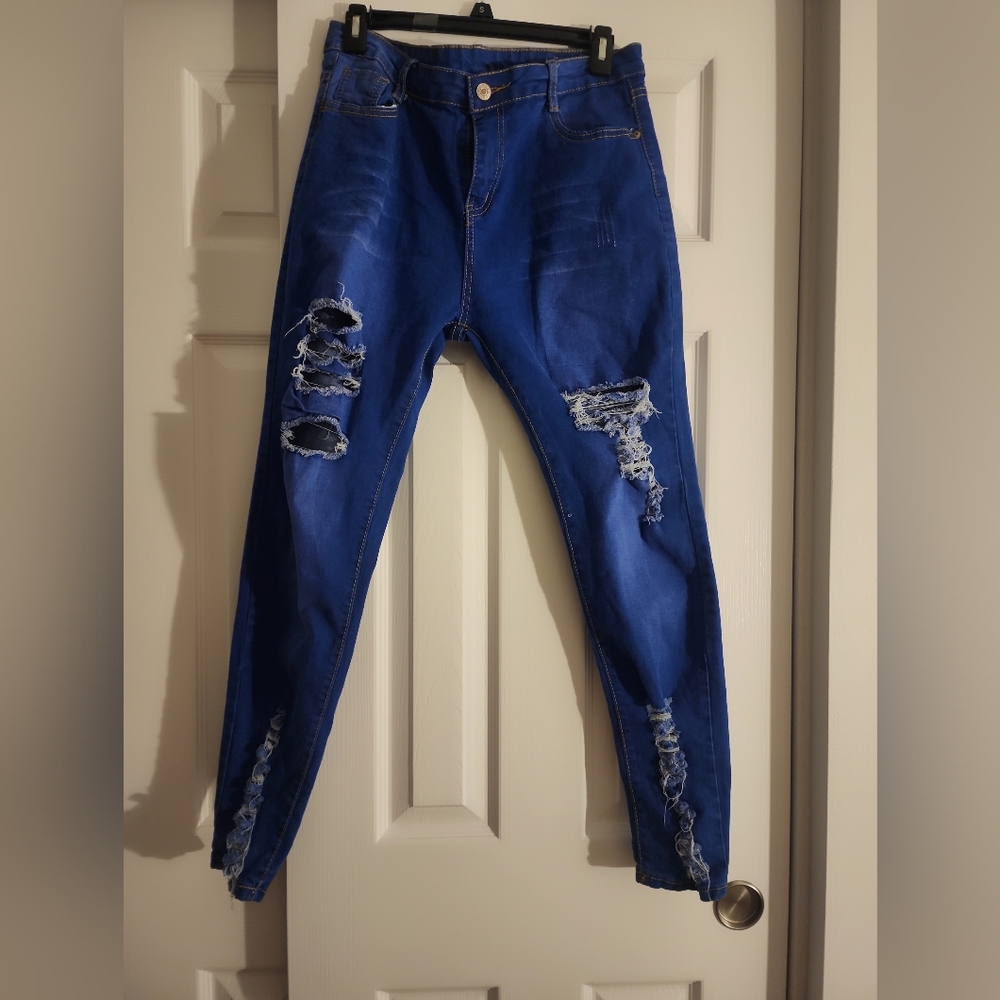 Women ripped jeans